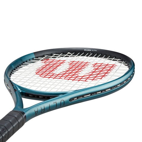 Wilson Ultra 26 V4.0 Junior Tennis Racquet .